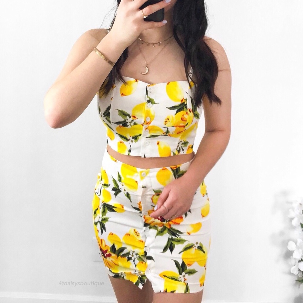 ❤️SALE❤️ Lemon two piece button up top skirt set - Picture 2 of 4